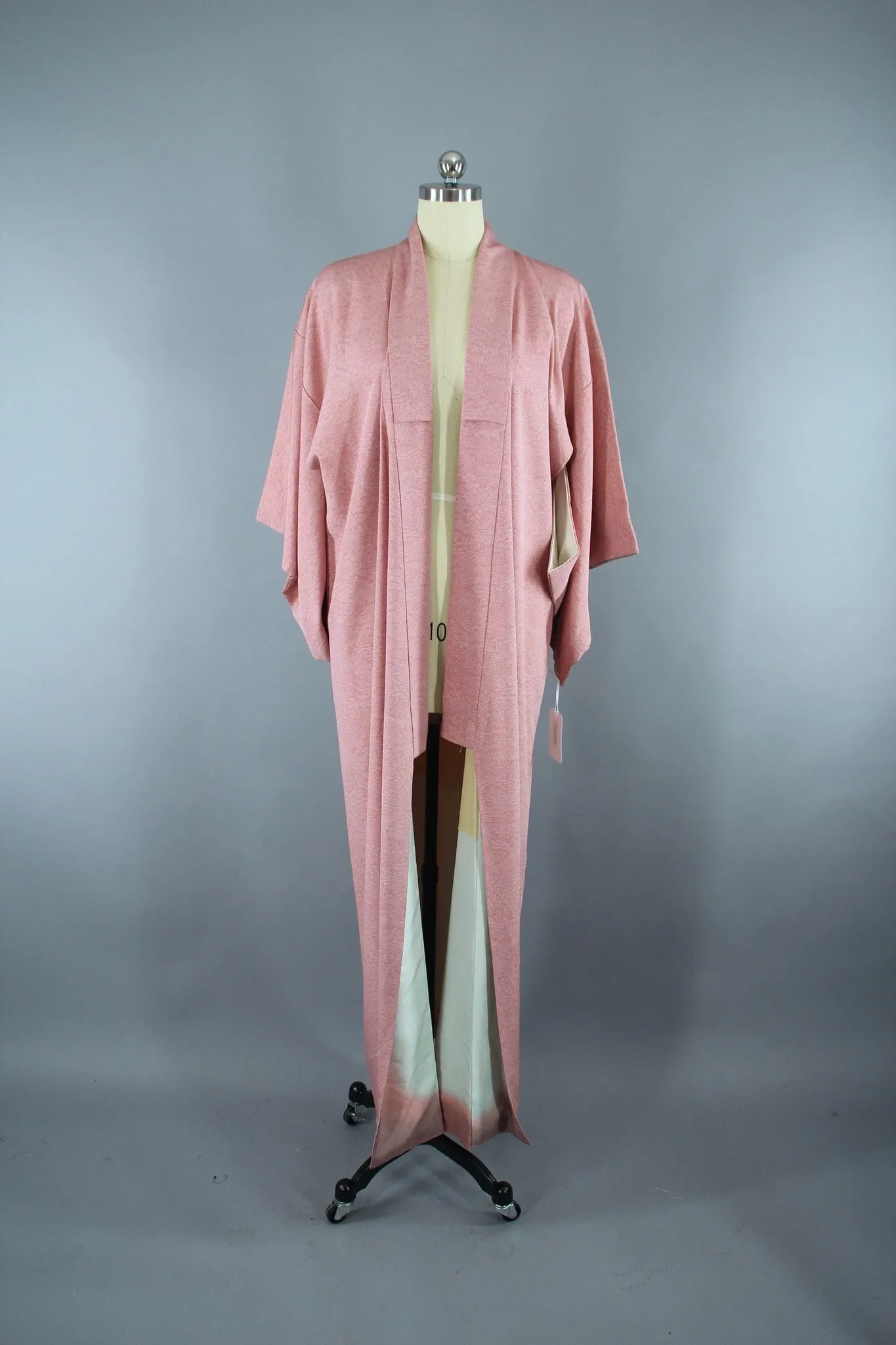 1980s Vintage Kimono Robe / Mauve Pink & White Tiny Print