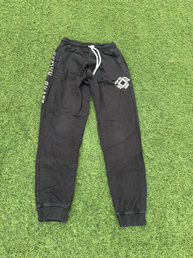 Black boy joggers size 7-8years