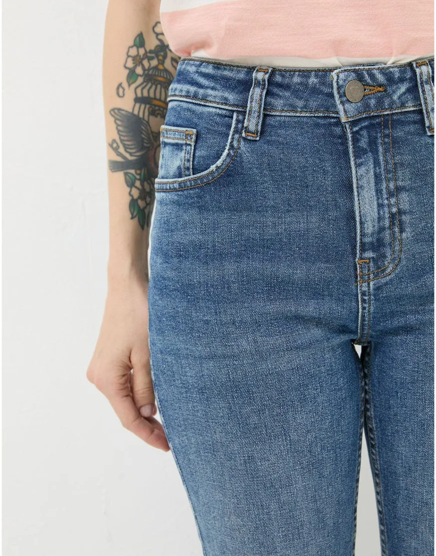 Capri Jeans in Mid Blue