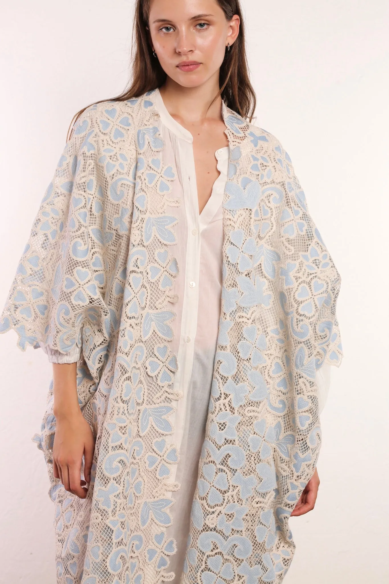 COTTTON LACE LIGHT BLUE FLOWER KIMONO