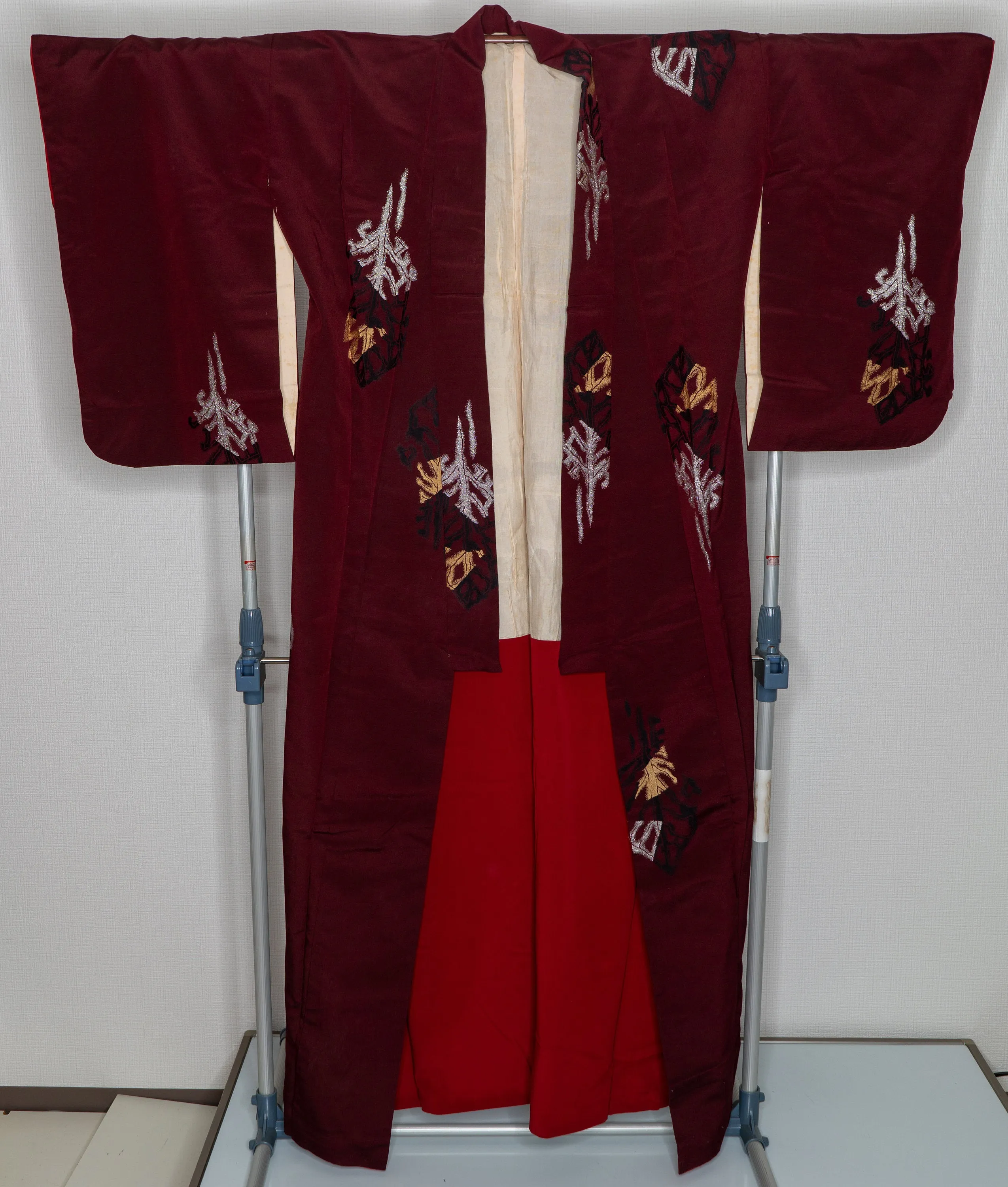 Heavy Maroon Kimono Abstract Patterns Shiny Fabric Leaf-like Shapes 1970s Japanese Chirimen Robe