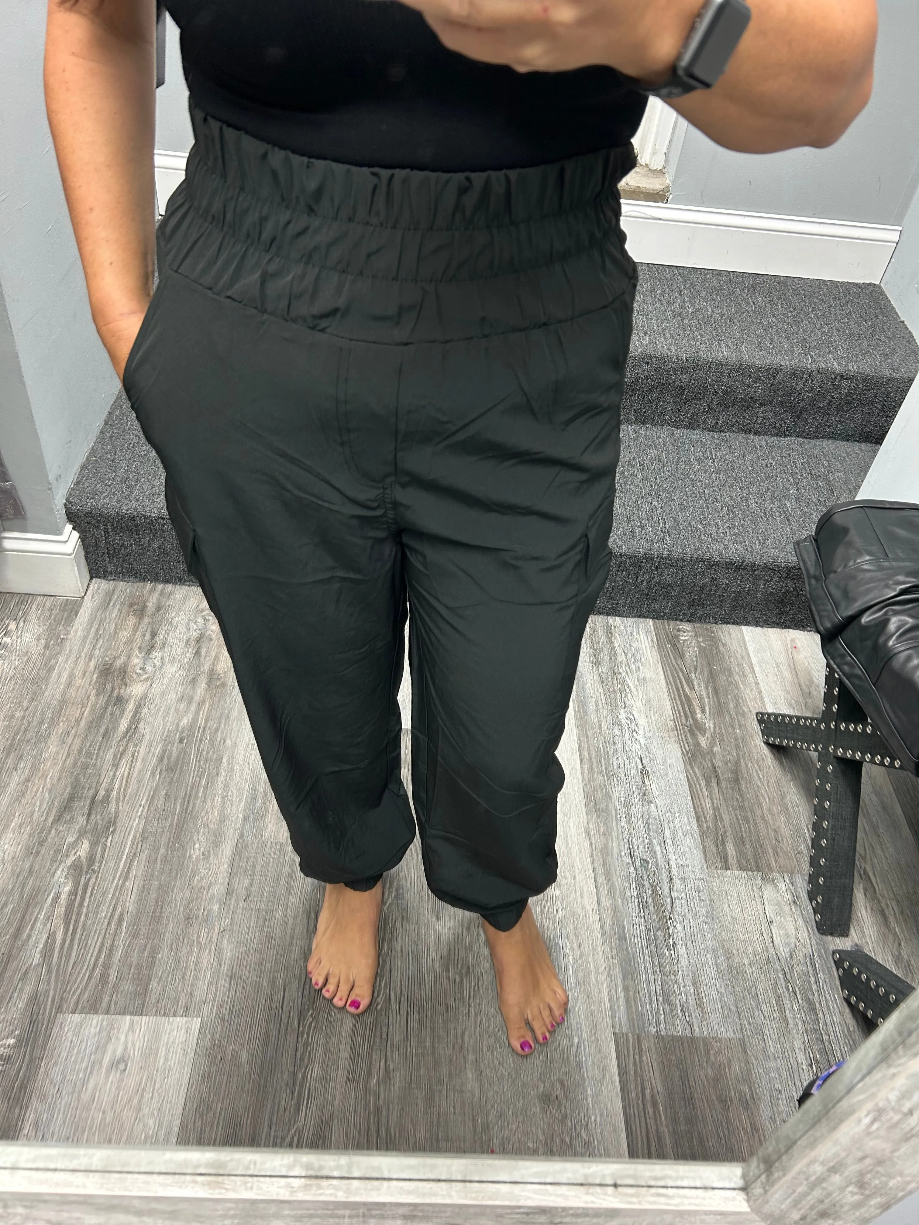 High Waisted Cargo Active Joggers w/ Pockets - Black