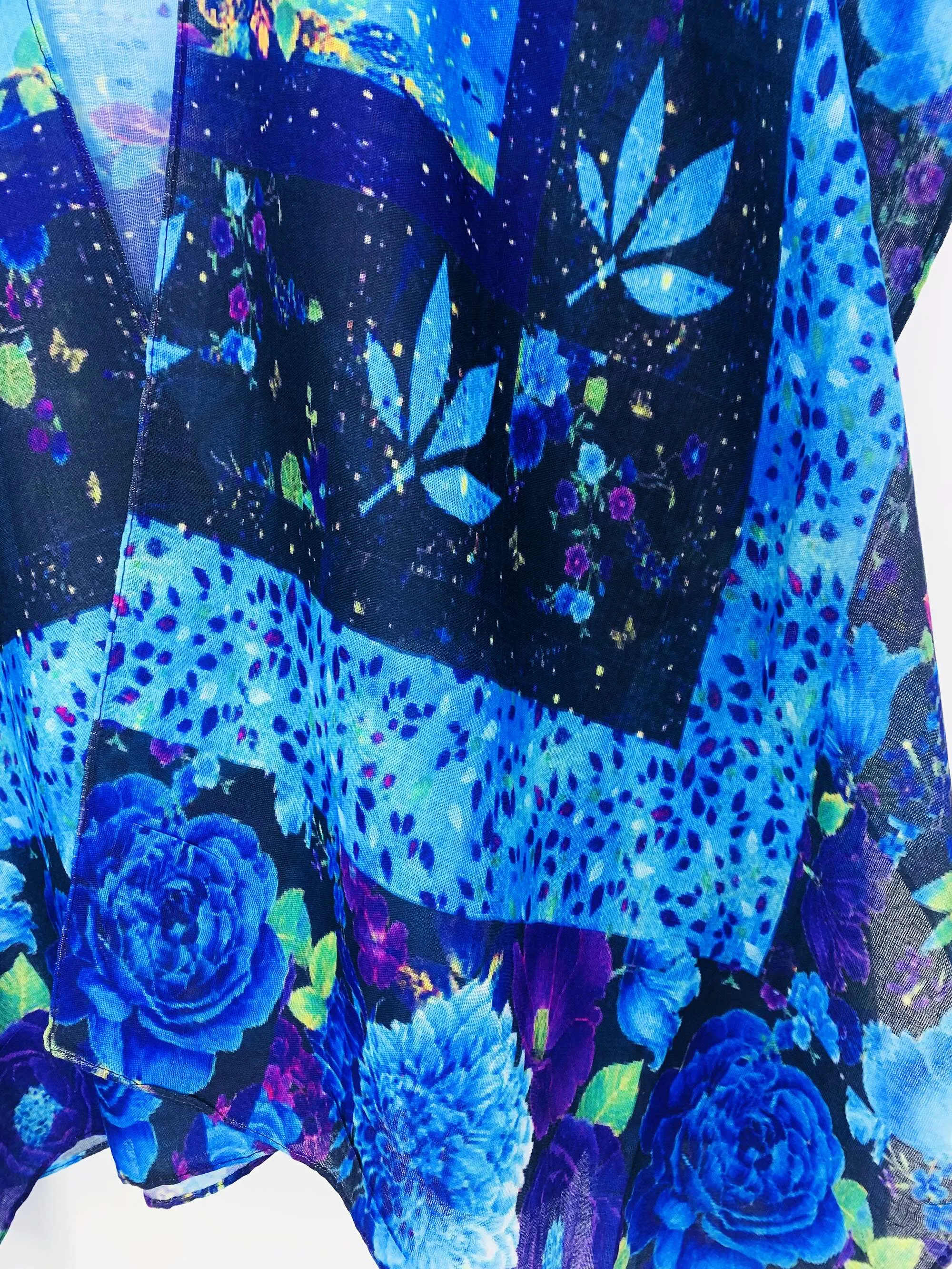 JC062768 Royal Blue Floral & Starry Sky Kimono