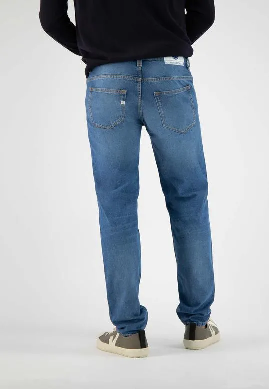 LAST ONE in 34/32 - Mud Jeans Regular Dunn Stone Blue