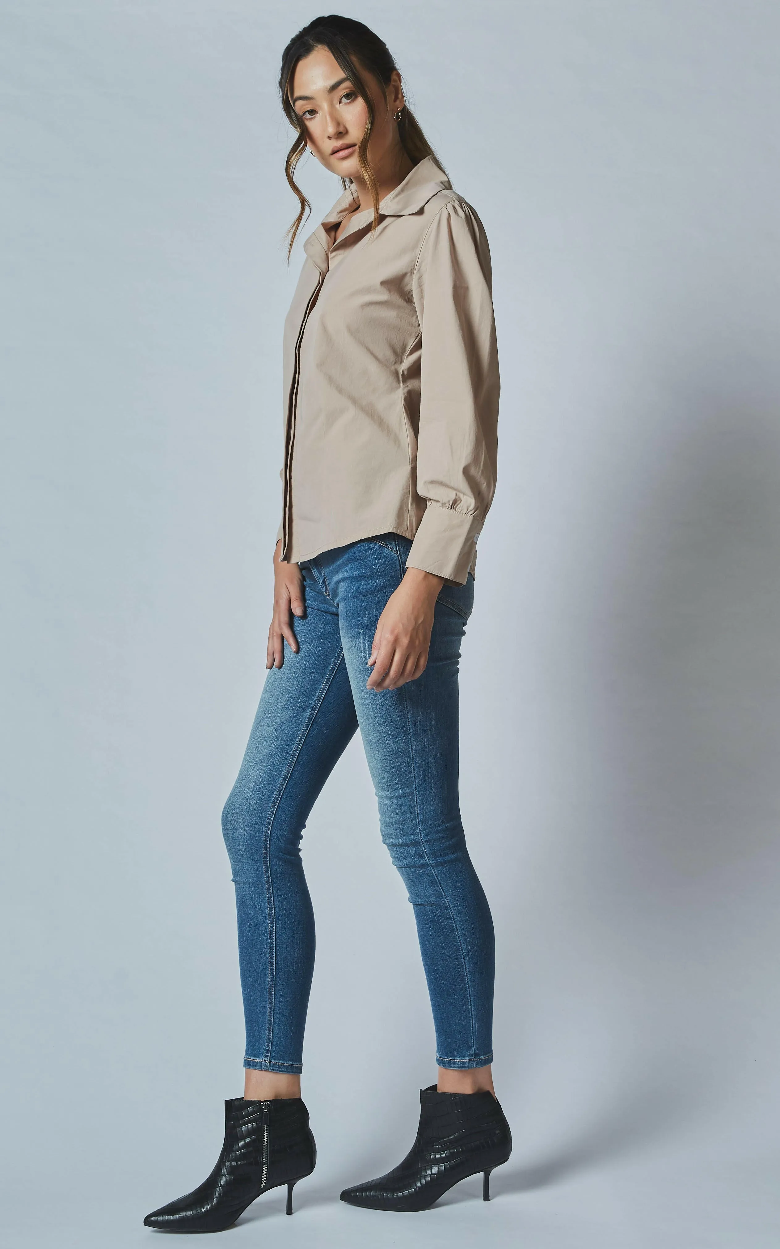 Lauren Mid Rise Insider Jeans