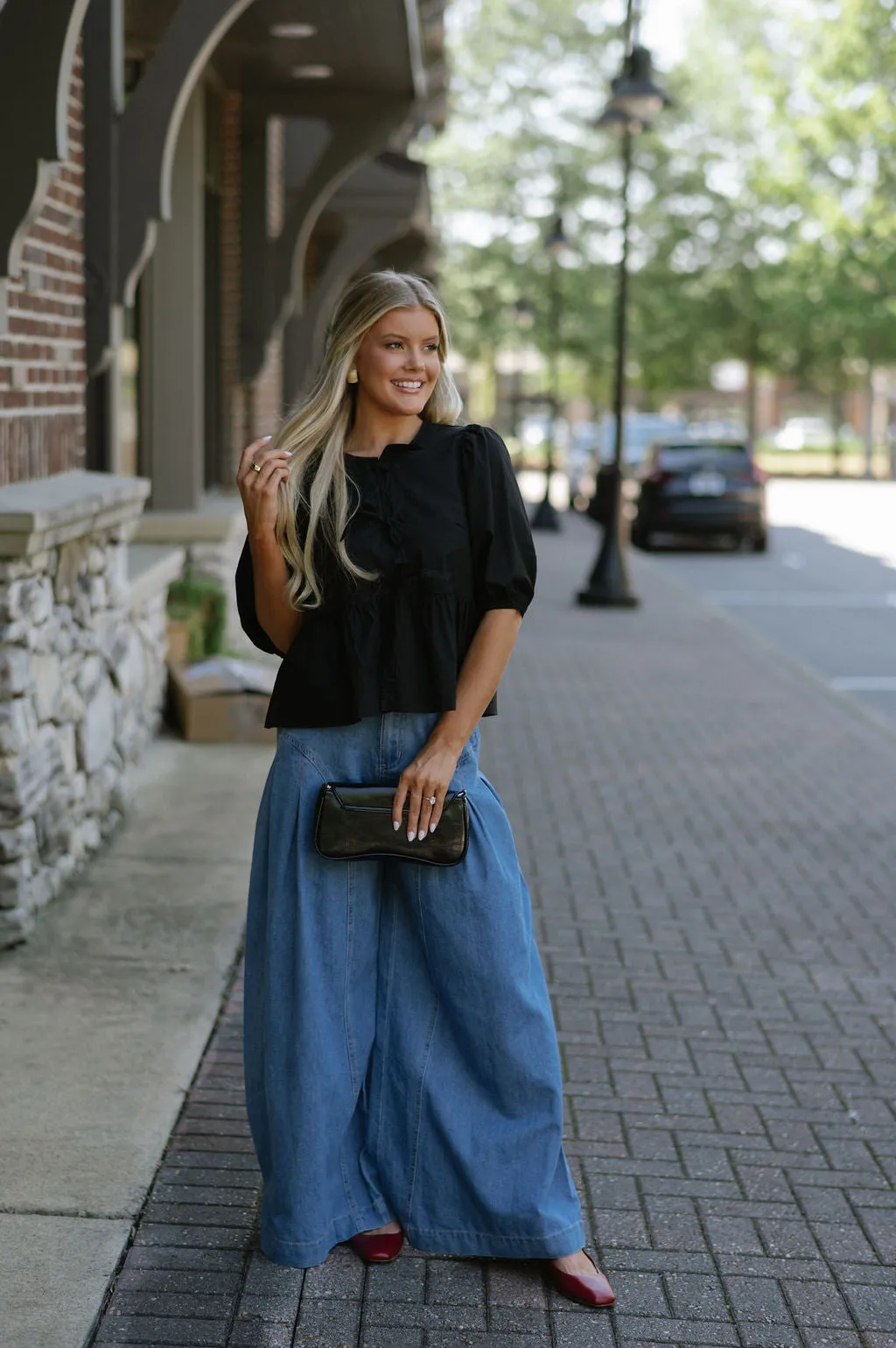 Pleated Wide Leg Jean-Medium Denim