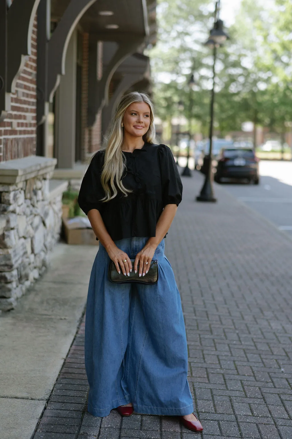 Pleated Wide Leg Jean-Medium Denim