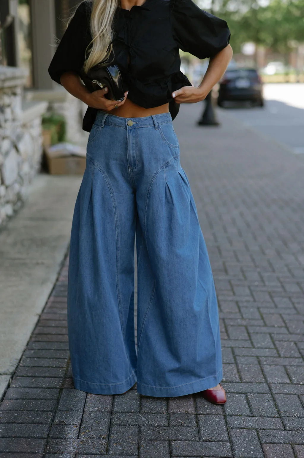 Pleated Wide Leg Jean-Medium Denim